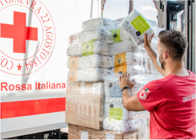 Windelspende mit dem italienischen Roten Kreuz